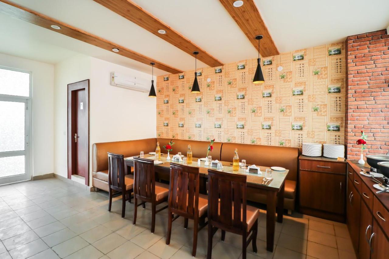 首都o 70760 81号大酒店 法里达巴德 外观 照片